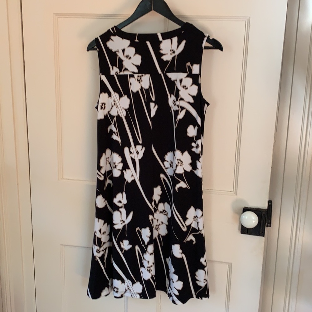 Chico’s sleeveless summer dress . - Picture 5 of 5